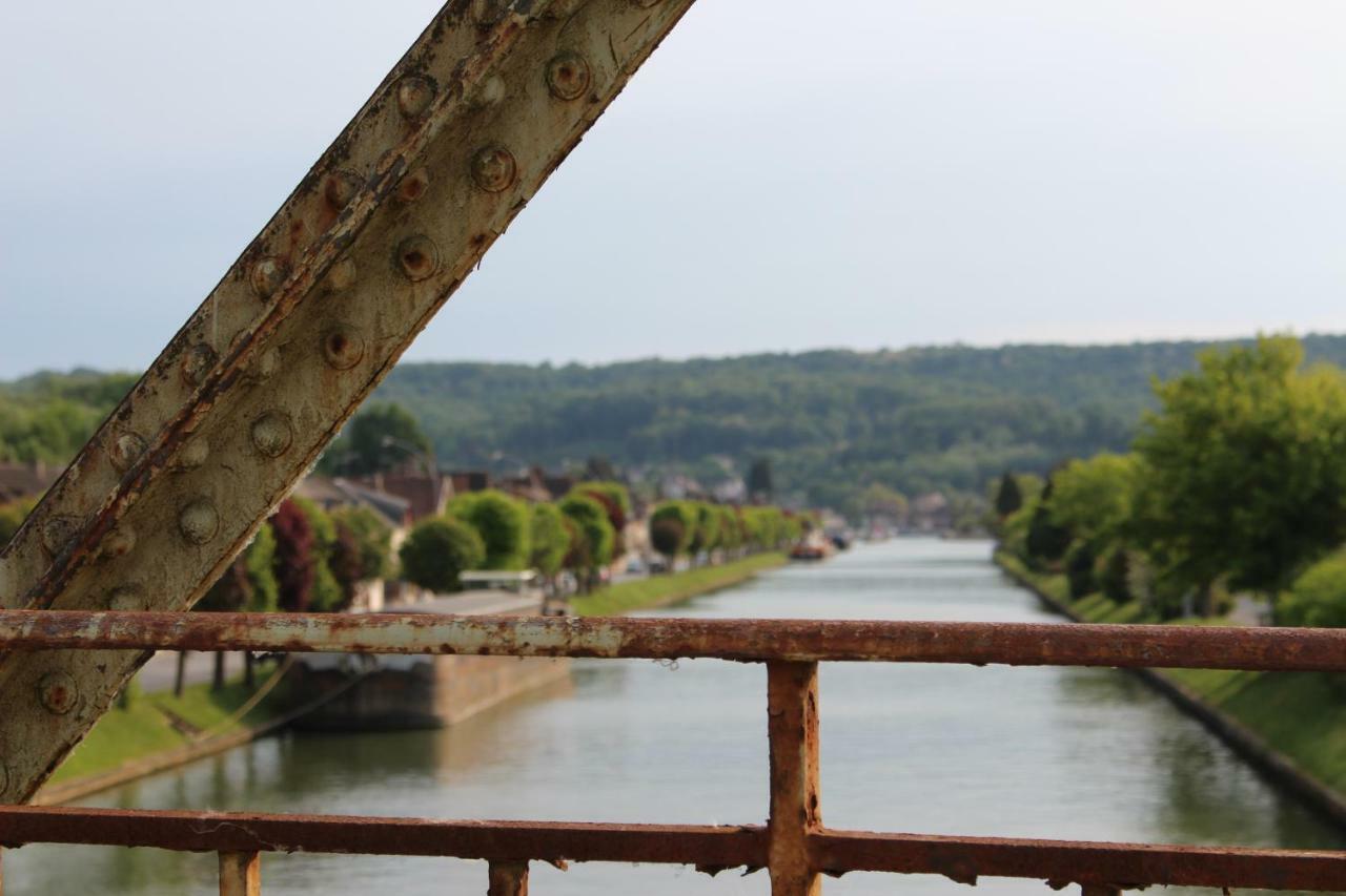 Bateau Entre Lille Et Paris Panzió Thourotte Kültér fotó
